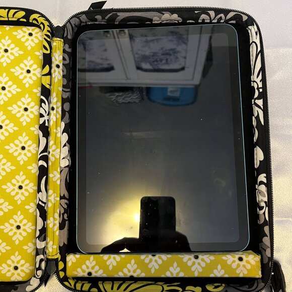Vera Bradley Hard Shell Tablet Case – Retired “Baroque” Pattern – Crossbody - Picture 16 of 16